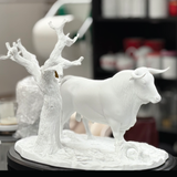 Bull with tree - Biscuit